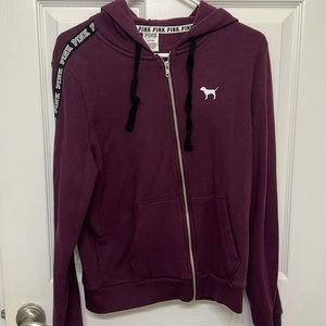 {Worn a couple times} {flaw on the back shoulder} {smoke free home}